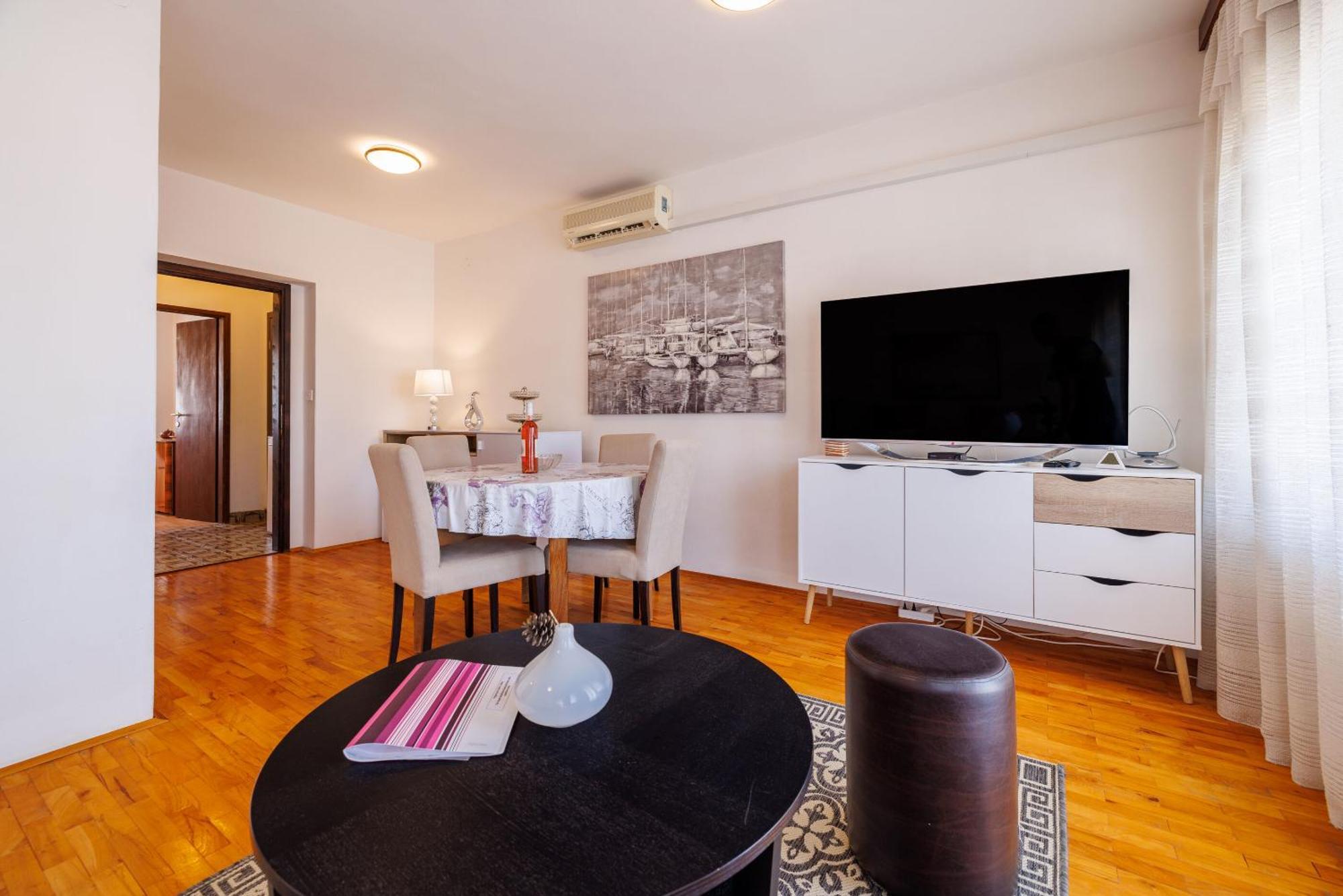 Apartments Zec 셀스 외부 사진